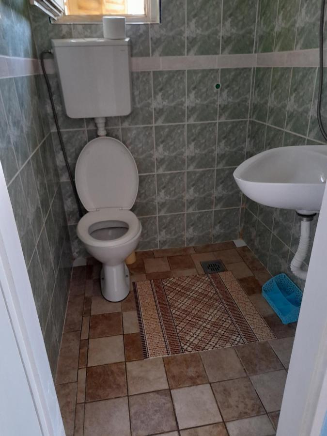Eleni Apartment Тиват Екстериор снимка