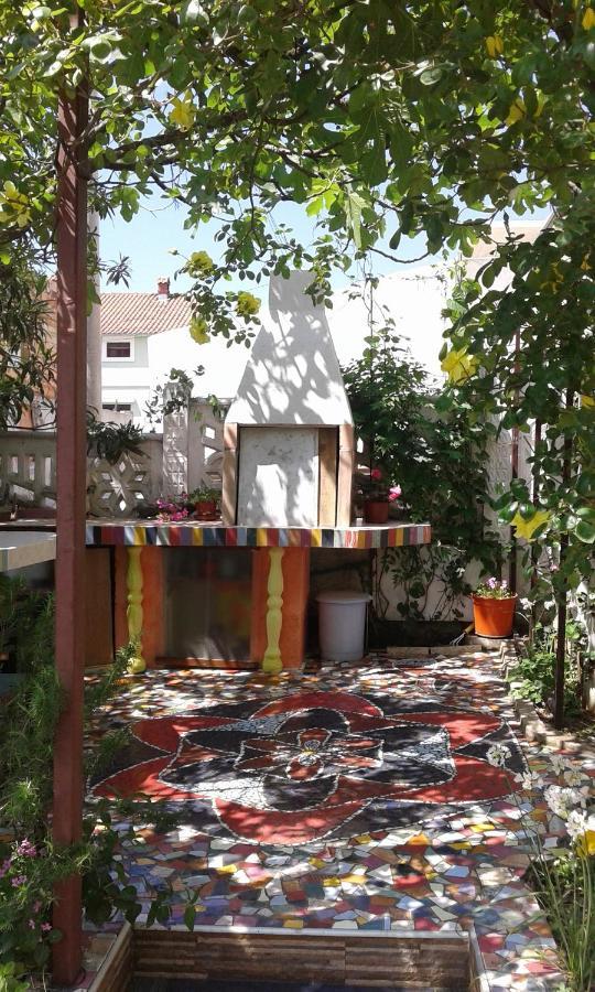 Eleni Apartment Тиват Екстериор снимка